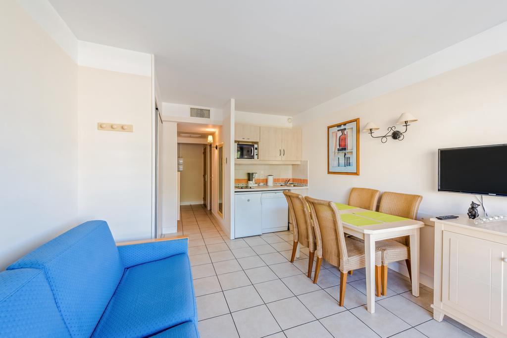 Residence Heliotel Marine - maeva Home Saint-Laurent-du-Var Esterno foto